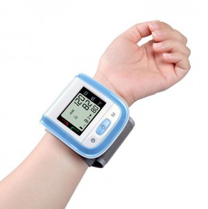 Smart Health Watch & Fitness Tracker – Heart Rate, BP & Glucose Monitor